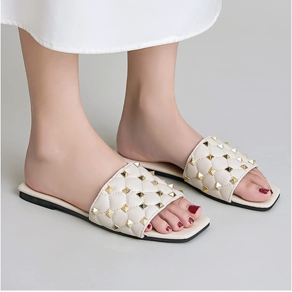 Women's Studded Sandals Flat Square Open Toe Pleather Strap Slides Slip On Shoes - Picture 2 of 6